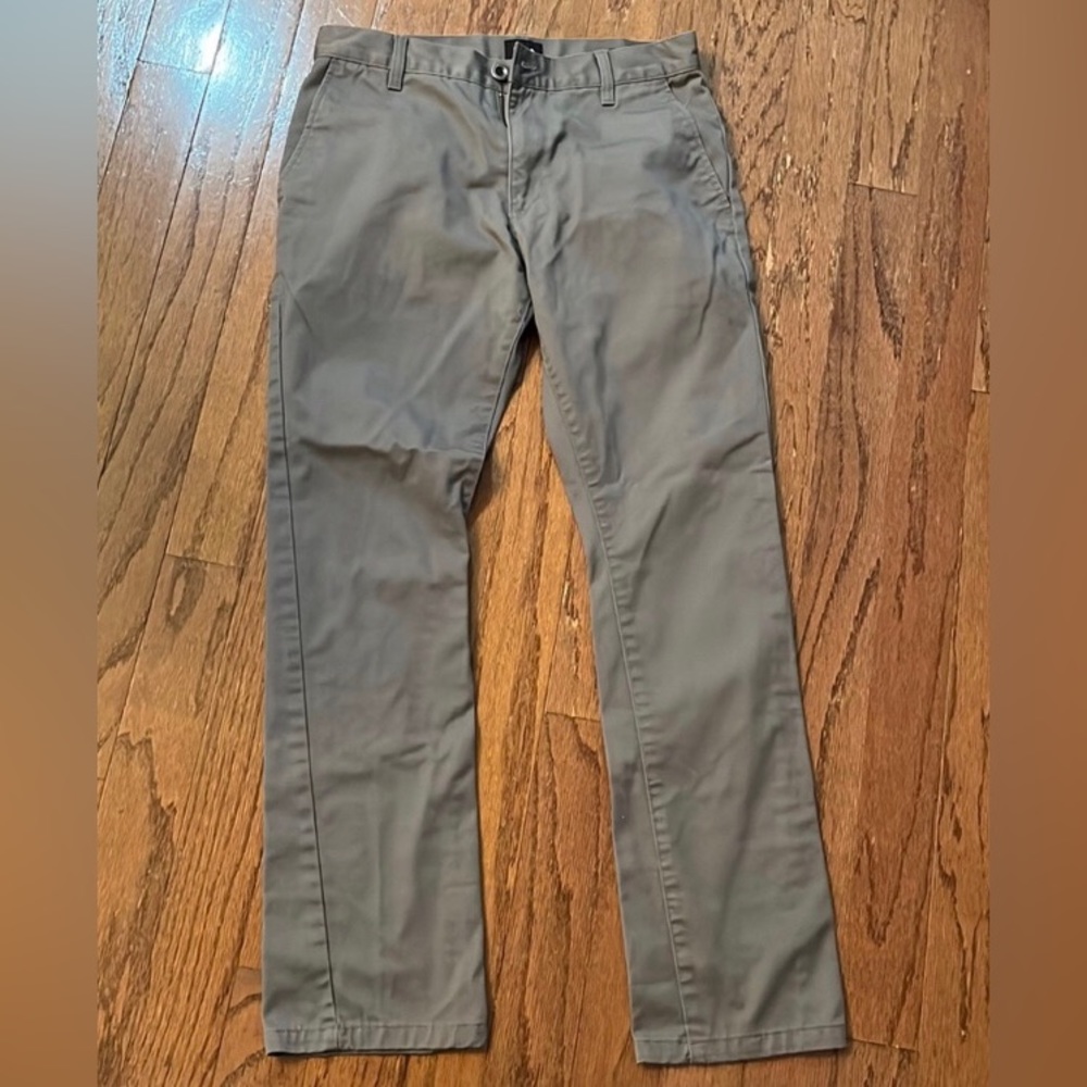 RVCA size 31 “The Week-End Chino” gray pants
